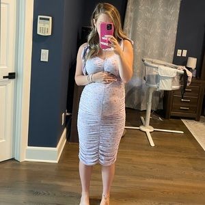 Lavender Floral Sleeveless Ruched Maternity Midi Dress